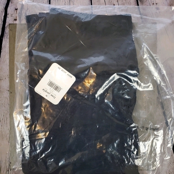 Free People Born To Run Leggings Black Sz. XS NWT - Picture 3 of 6